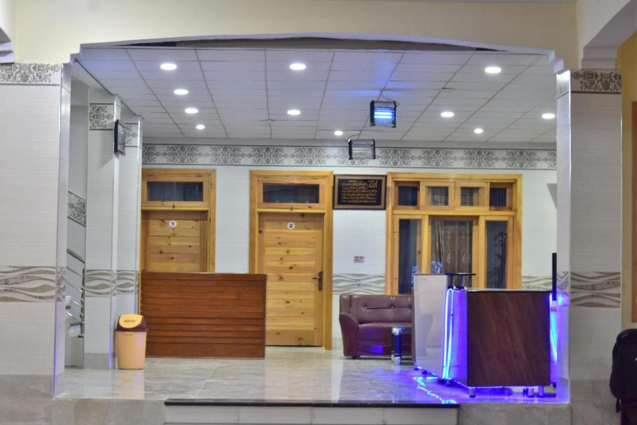Swat Guest House Mingora Esterno foto